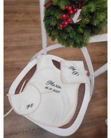 Coordinato Battesimo con merlettino in misto lino panna verde bottiglia valentine love