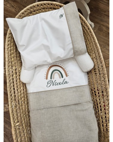 Lenzuolino personalizzato con ricamo Rainbow valentine love verde salvia