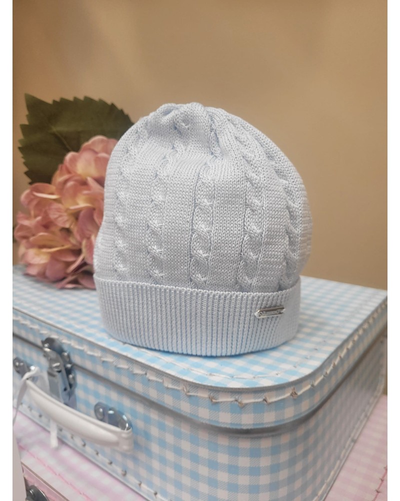 Cappellino neonato in filo con treccia - Il Trenino