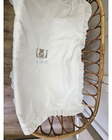 Copertina neonato in plumetis con rouche orsetto con fiocco celeste polvere valentine love