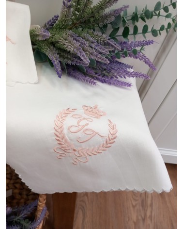 Quadrato in puro lino bianco con smerlo ROYAL CIPRIA VALENTINE LOVE