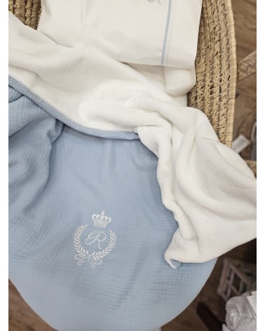 Copertina in mussola CELESTE RICAMO ROYAL BIANCO