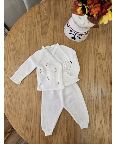 Completo due pezzi a maglia, scaldacuore con pantaloni