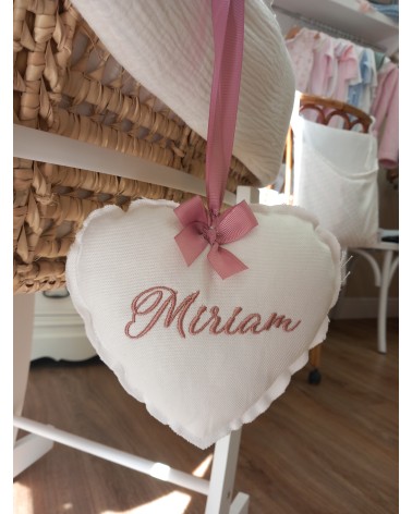 Pendente a Cuore con ricamo rosa antico valentine love