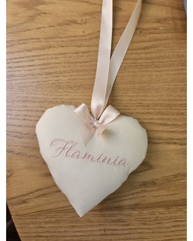 Pendente a Cuore con ricamo cipria valentine love