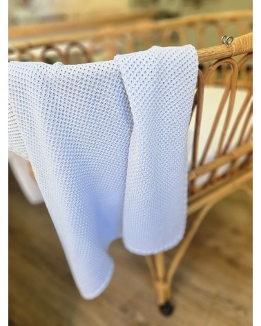 Copertina neonato a maglia liscia celeste