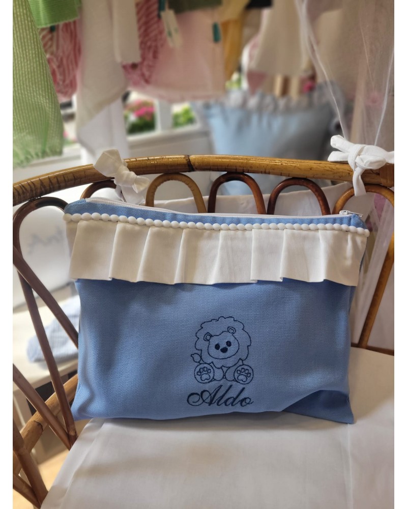 Borsello Baby con rouche in piquè Ricamo font ADINA colore BLU NOTTE Disegno LEONCINO