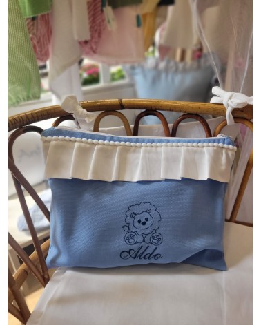 Borsello Baby con rouche in piquè Ricamo font ADINA colore BLU NOTTE Disegno LEONCINO