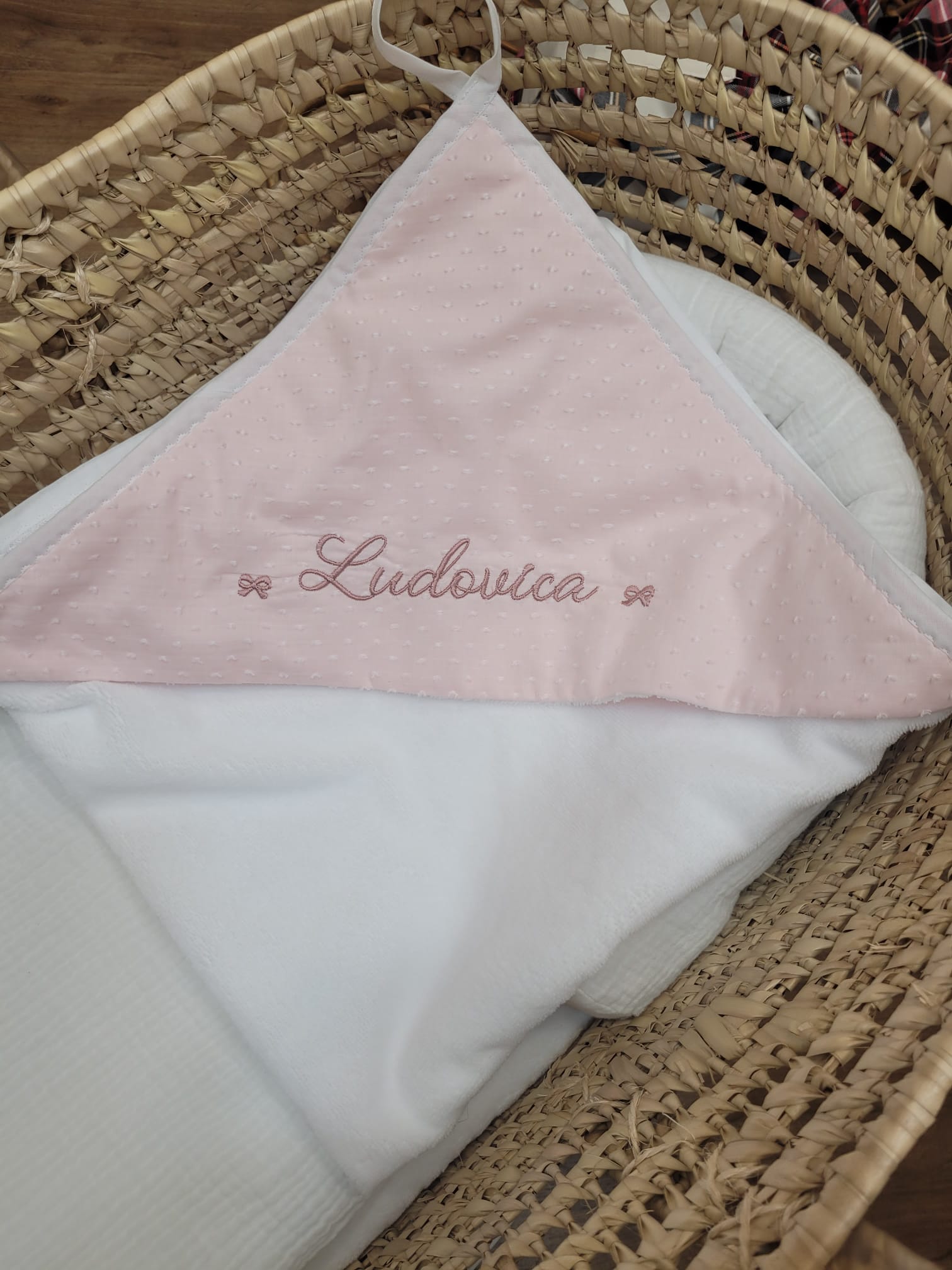 Fiocchetti laterali